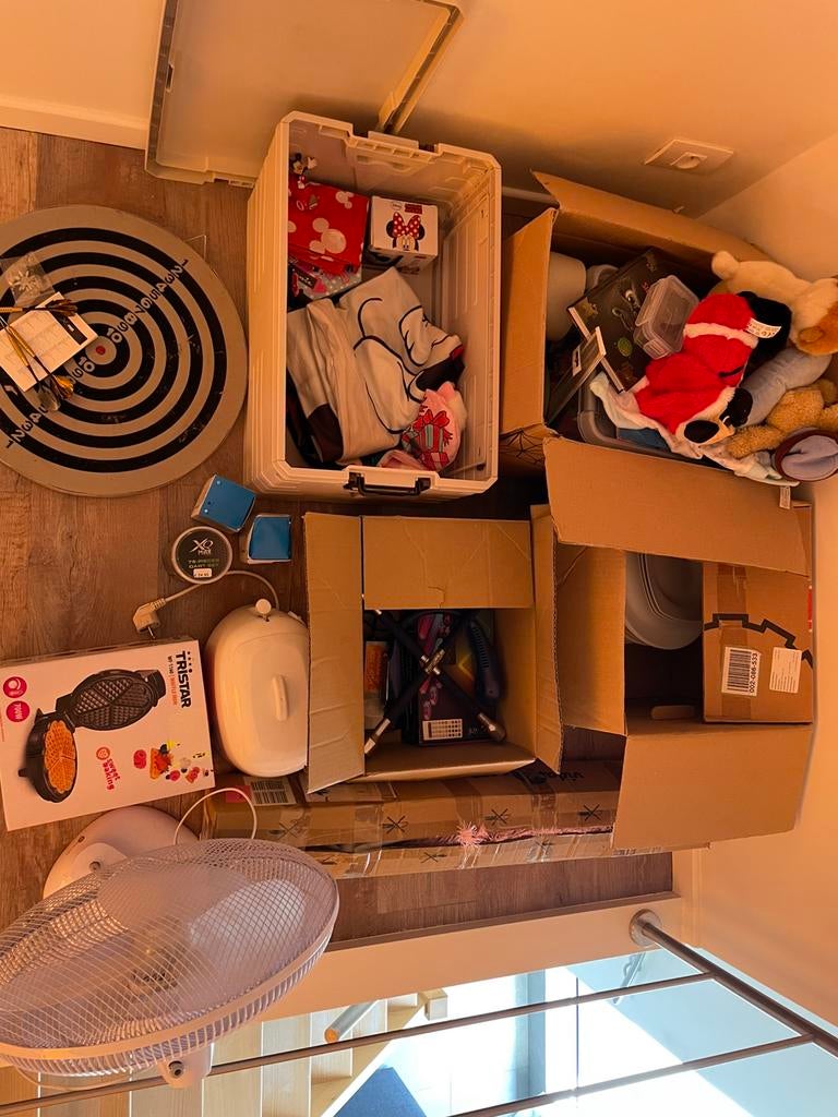 Rommelmarkt gerief moet vandaag weg, Diversen, Ophalen, Zo goed als nieuw