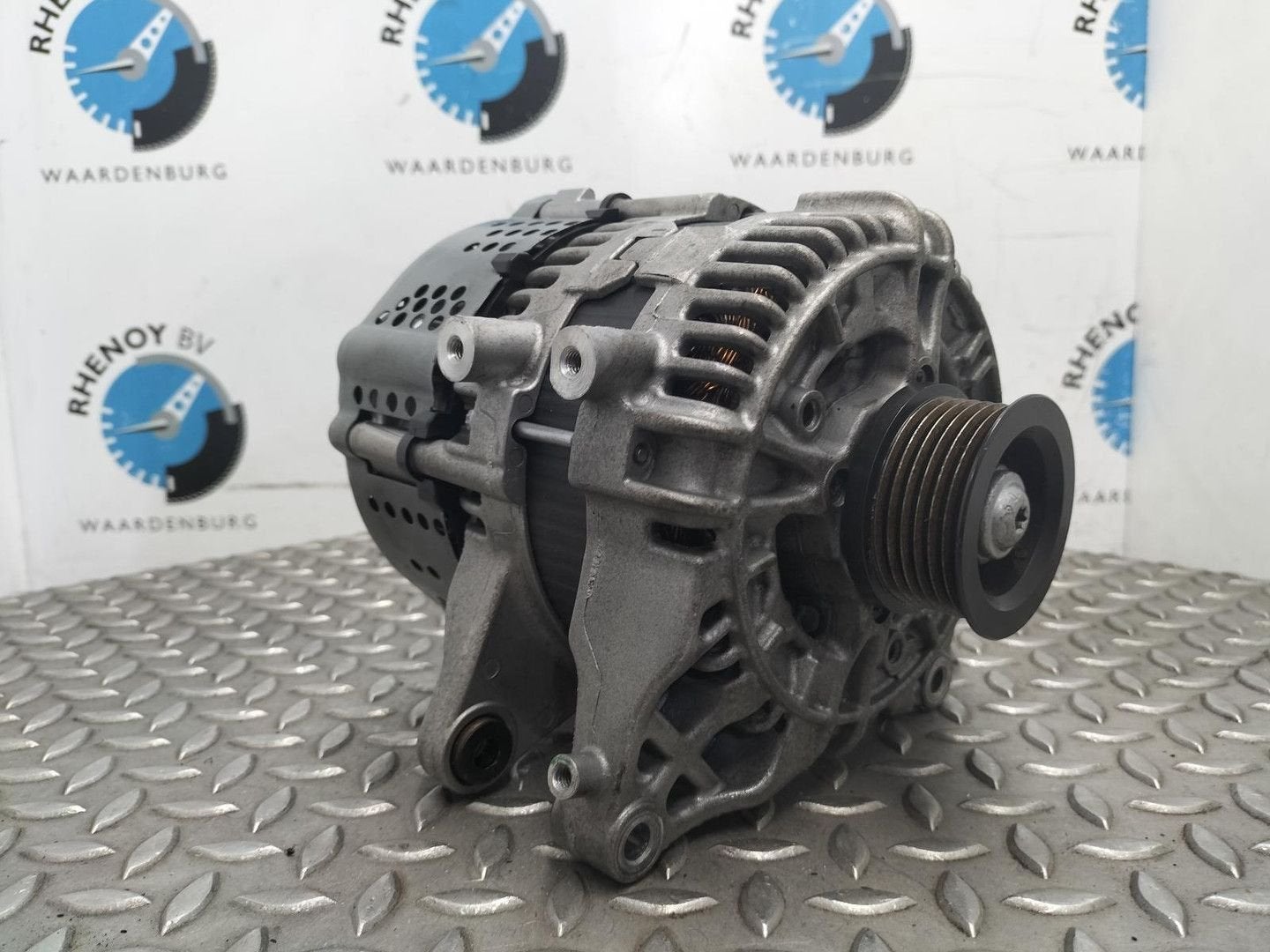 FORD FIESTA 1.0 EcoBoost Hybrid Titanium DYNAMO L1TA11238BC, Ophalen of Verzenden, Gebruikt, Stiba lid