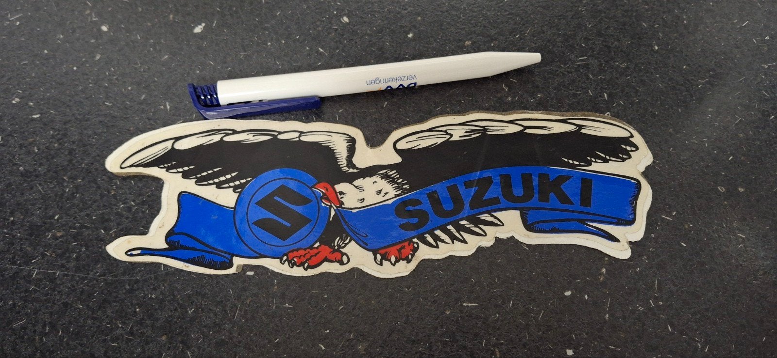 Autocollant moto de la marque Suzuki Wing Eagle, Enlèvement ou Envoi, Comme neuf, Voiture ou Moto