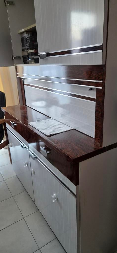 Vintage keukenkast, Enlèvement