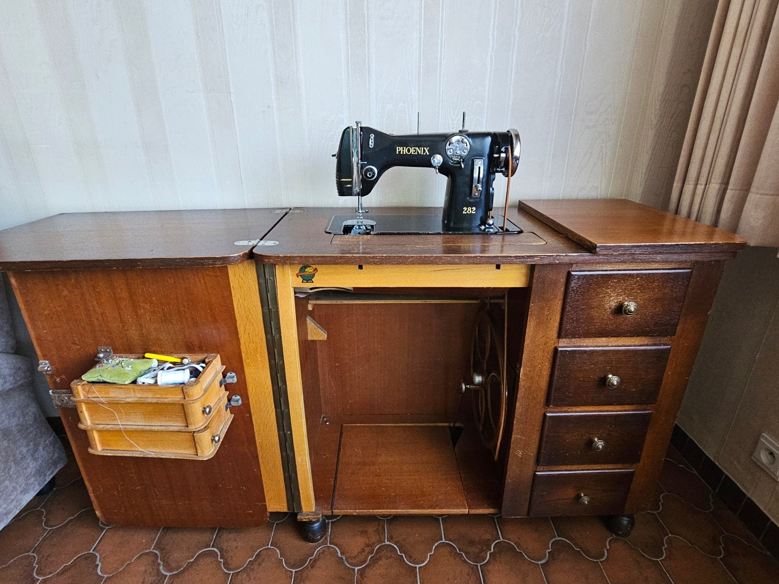 Nog werkende naaimachine, Antiek en Kunst, Antiek | Naaimachines, Ophalen