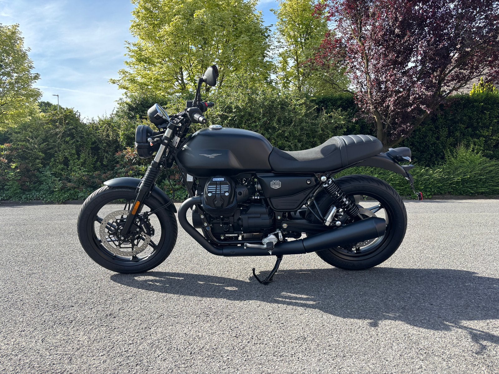 Moto Guzzi V85 stone, Motos, Motos | Moto Guzzi, Entreprise, Plus de 35 kW, 2 cylindres, Neuf