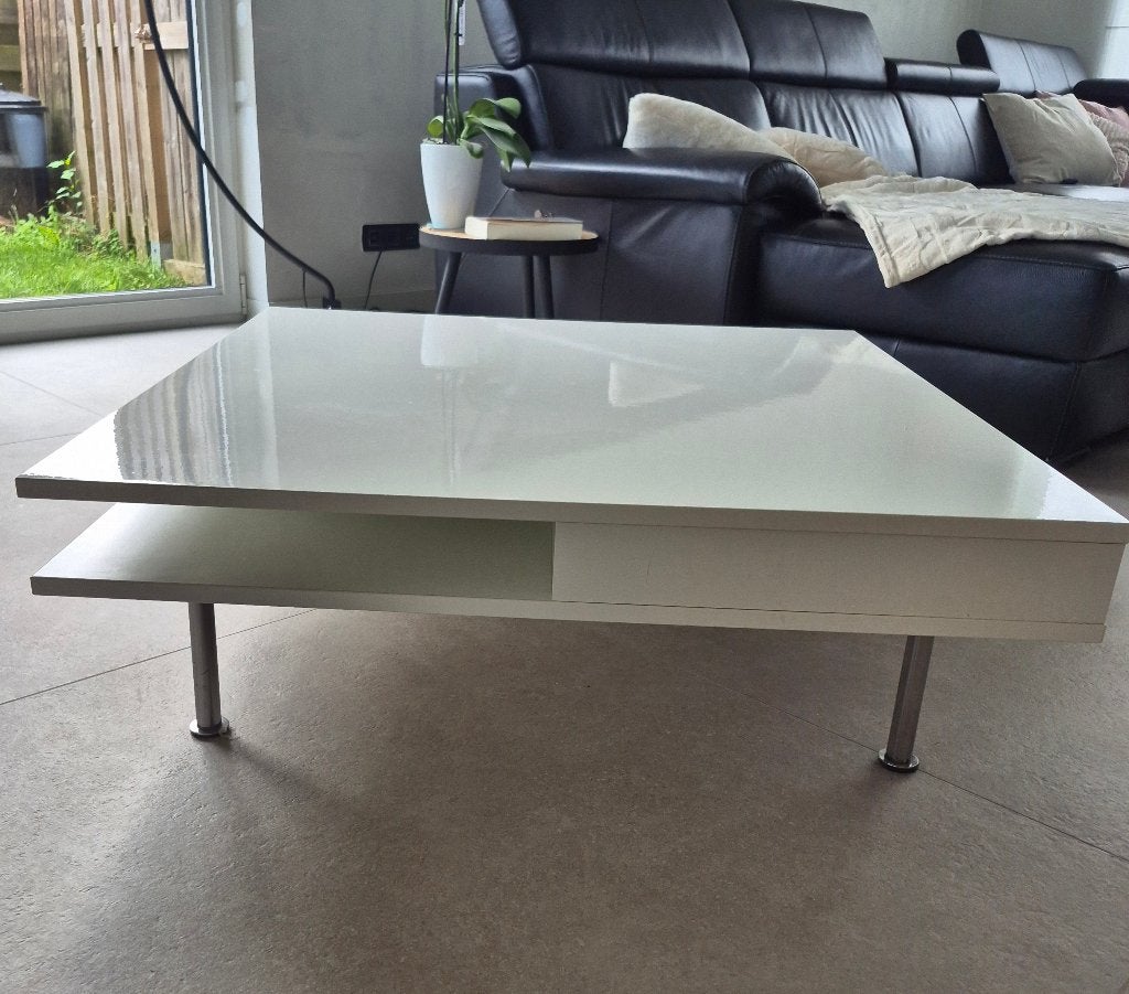 Table basse Ikea - en bon état, Maison & Meubles, 50 à 100 cm, Modern, strak, Enlèvement, 50 à 100 cm