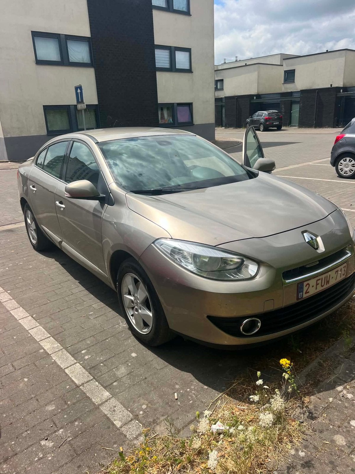 Renault fluence 1.5 dci, Autos, Renault, Particulier, ABS, Régulateur de distance, Airbags, Air conditionné, Alarme, Climatisation automatique