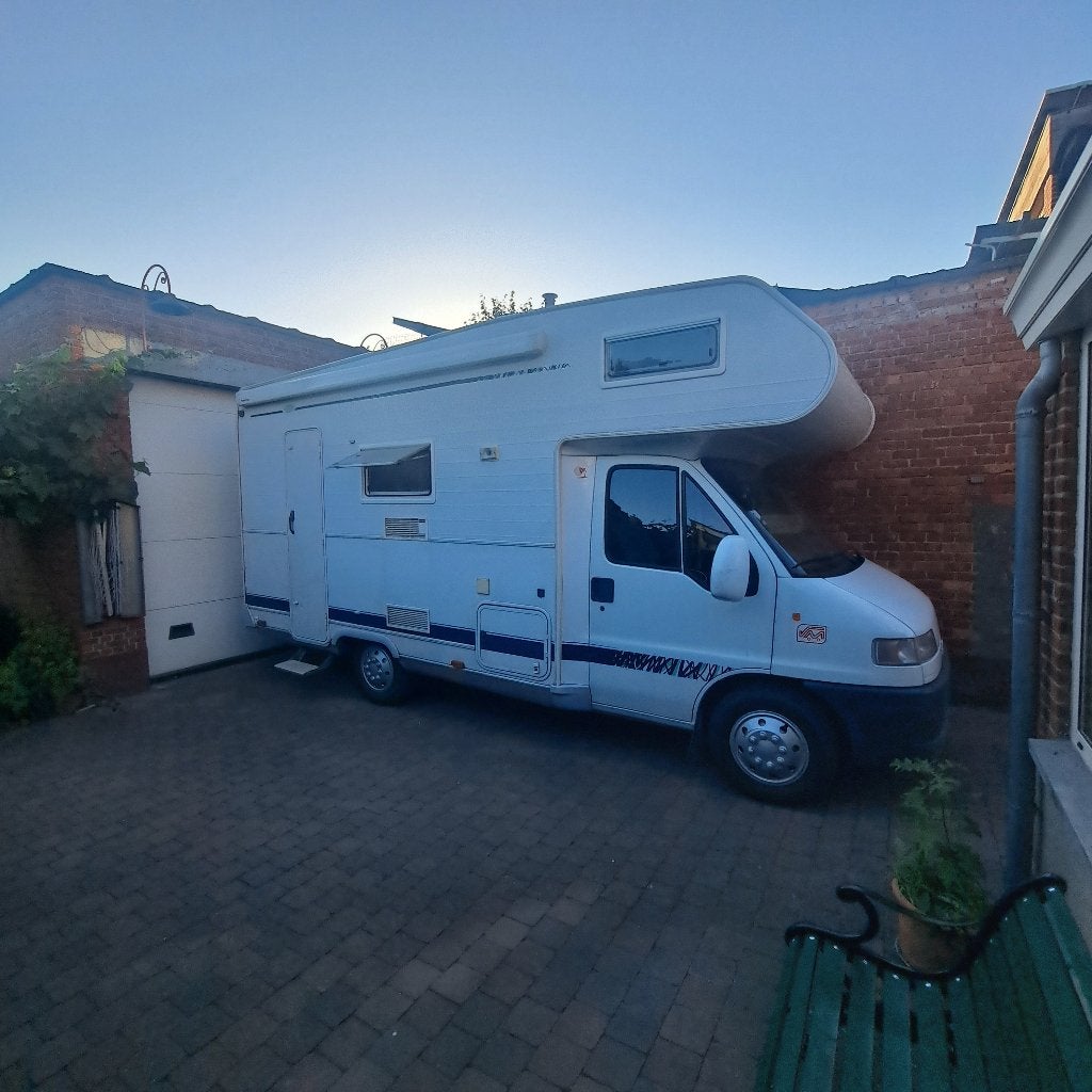 Mobilhome Fiat Chausson, Siège de train, 6 à 7 mètres, Auvent, Toilette à cassette