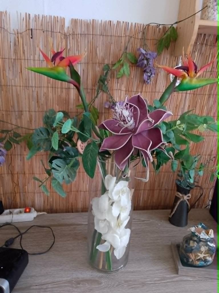 vase avec fleur artificielle style tropical, Maison & Meubles, Enlèvement, Utilisé, Fleur artificielle