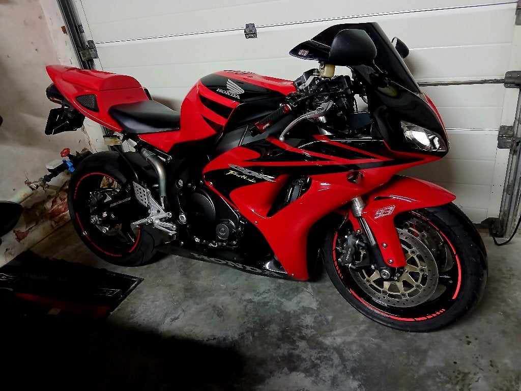 Honda cbr 1000rr sc57, Motoren, Sportuitlaat, 4 cilinders, Gebruikt, Super Sport
