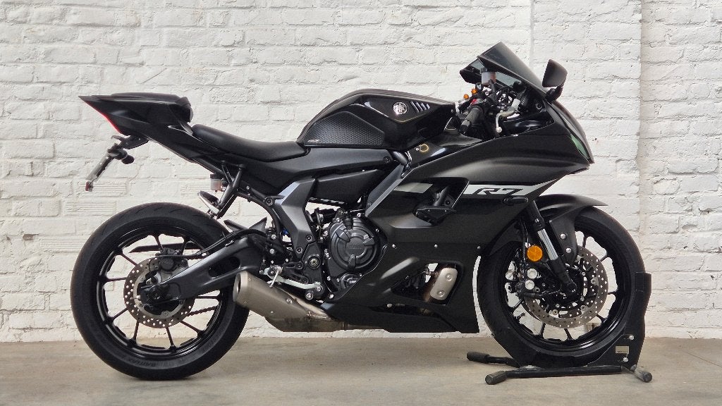 Yamaha R7 2025 Midnight Black 35kW A2 @motomobilia .kortrijk, Entreprise, Occasion, 2 cylindres, Super Sport