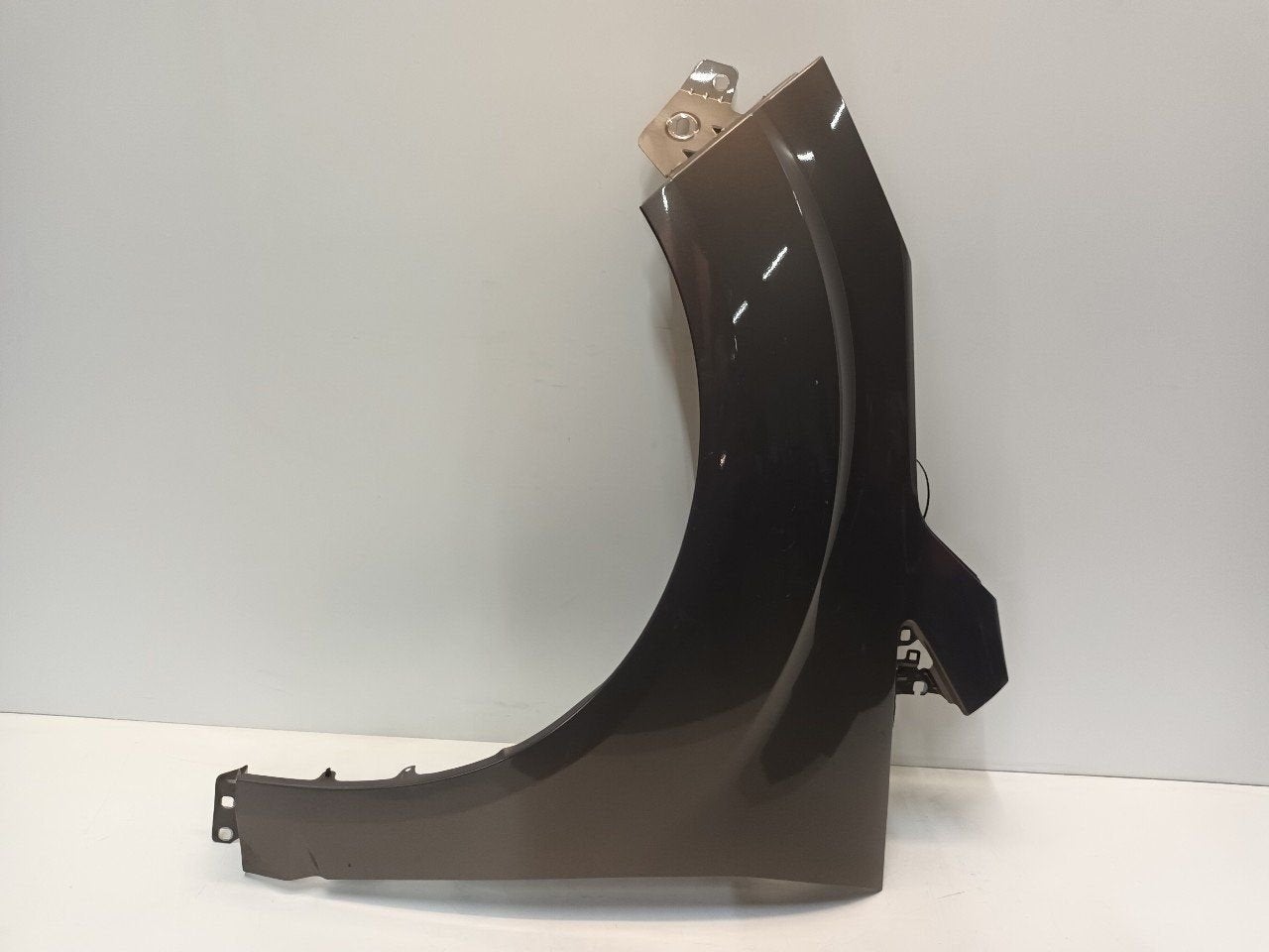 Spatbord links voor Ford C-Max, Auto-onderdelen, Onderdelen@venauto.nl, Van der Ven Autorecycling B.V., Gebruikt, Ettenseweg 76, 4706 PB Roosendaal, The Netherlands