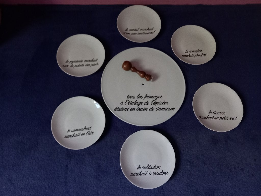 Service à fromage neuf – plateau et 6 assiettes, Maison & Meubles, Enlèvement, Neuf, Porcelaine, Assiettes(s)