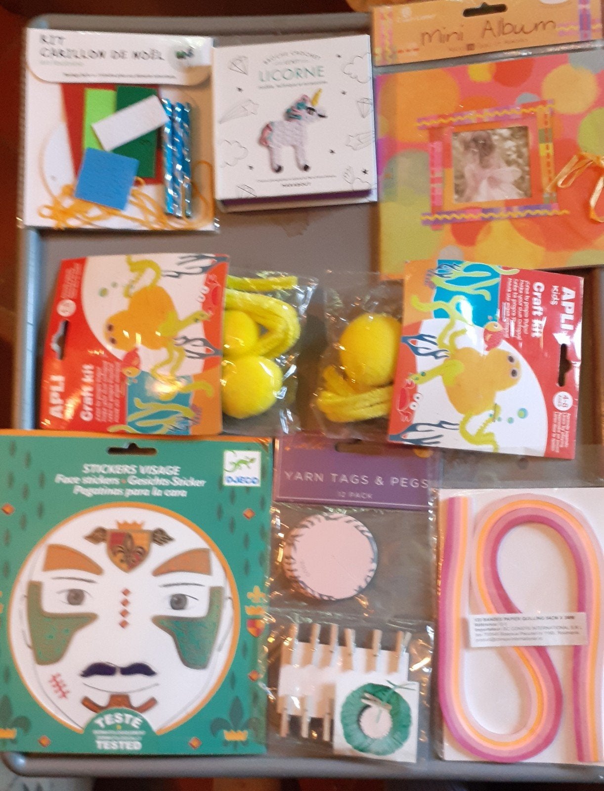 Lot d'article bricolage stikers visage et mini album, Hobby en Vrije tijd, Kaarten | Zelf maken, Ophalen of Verzenden