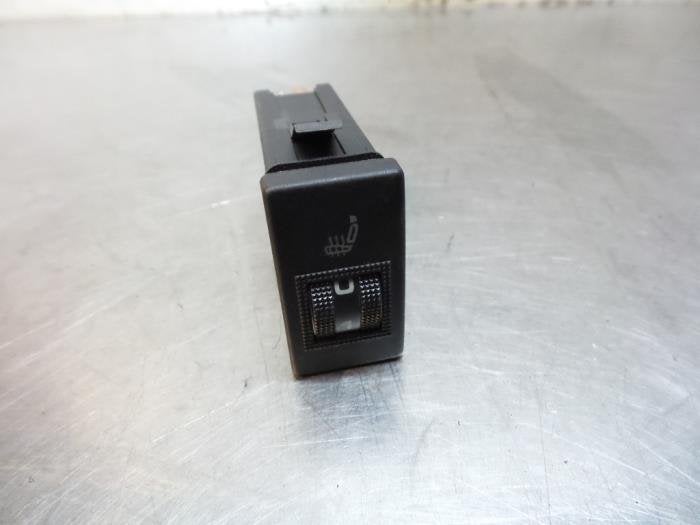 Commutateur chauffage siège d'un Audi A8 (A8 94-), -, 3 mois de garantie, Audi, Utilisé