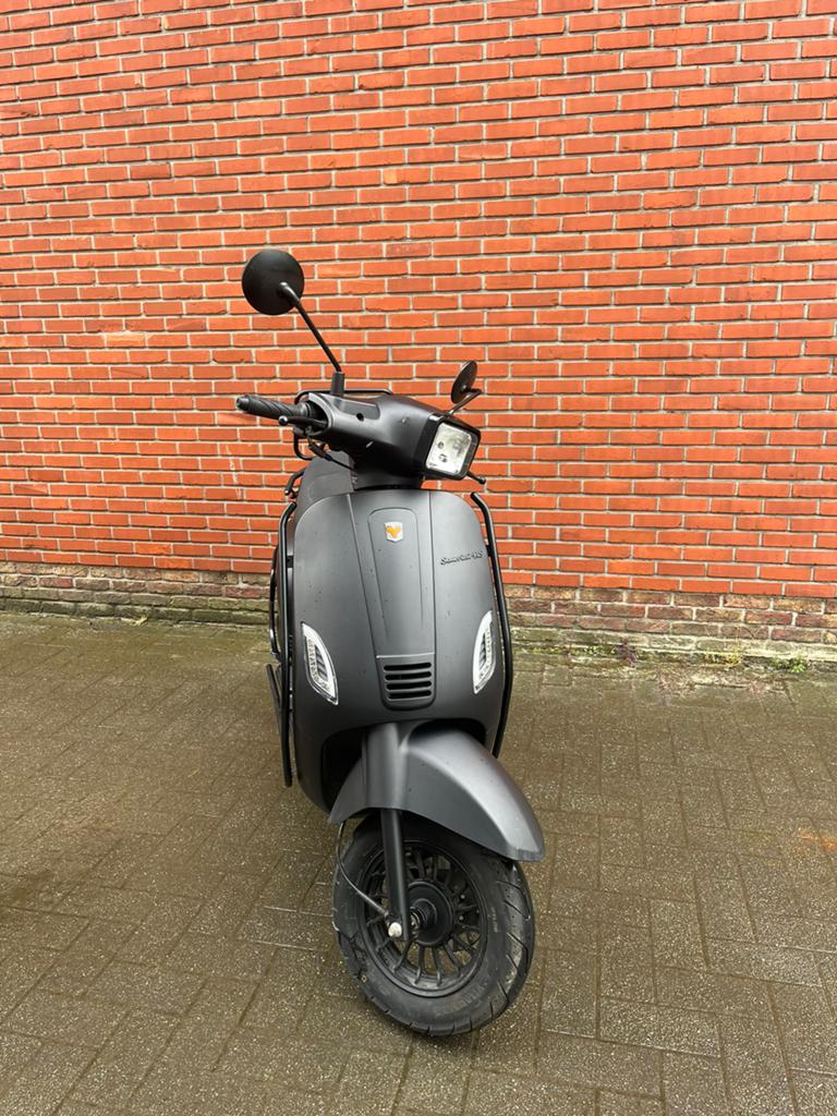 La Souris Sourini RS A KLASSE scooter, Fietsen en Brommers, Ophalen, Zo goed als nieuw