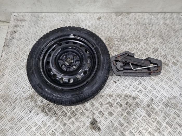 Kit de cric + Roue de secours d'un Toyota Aygo, -, 3 mois de garantie, Toyota, Utilisé