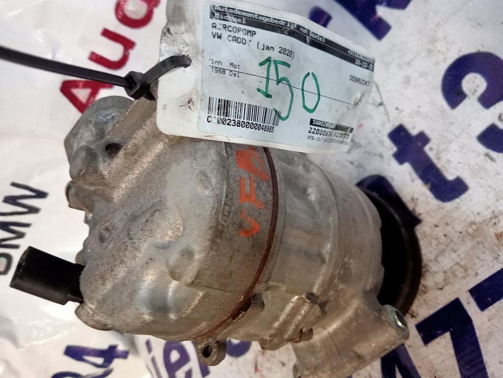 Volkswagen Caddy III aircopomp 5K0820803E, Volkswagen, -, Utilisé, -
