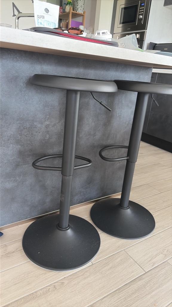 Chaises hautes pour bar, Maison & Meubles, Tabourets de bar, 2 tabourets, Enlèvement, Comme neuf