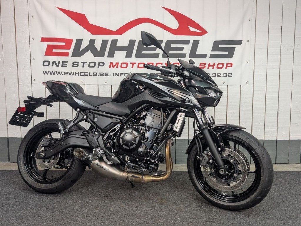 KAWASAKI Z650 PERFORMANCE, Entreprise, Occasion, Plus de 35 kW, 2 cylindres