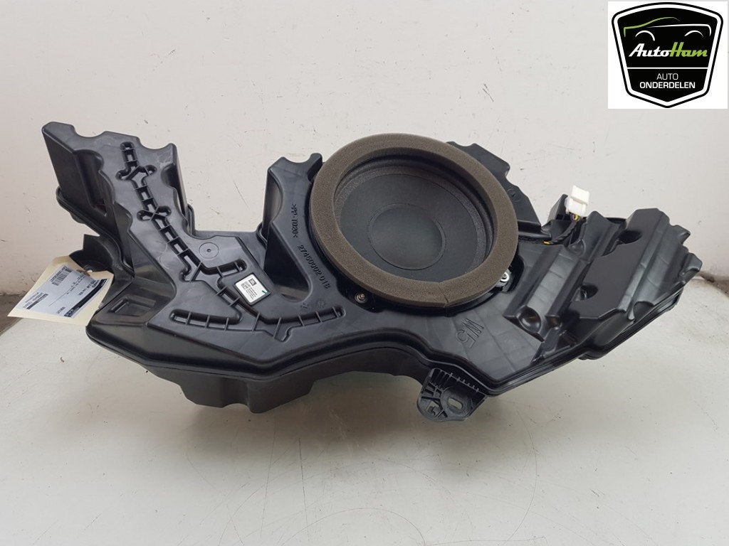 SUBWOOFER Toyota C-HR (X1,X5) (|07420H2011|86150F4030|), Utilisé, Toyota