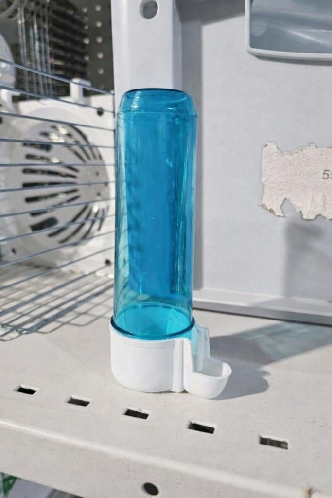 Drinkfontein 100ml ( Championfontein nr 3 ) Wit - Blauw, Ophalen