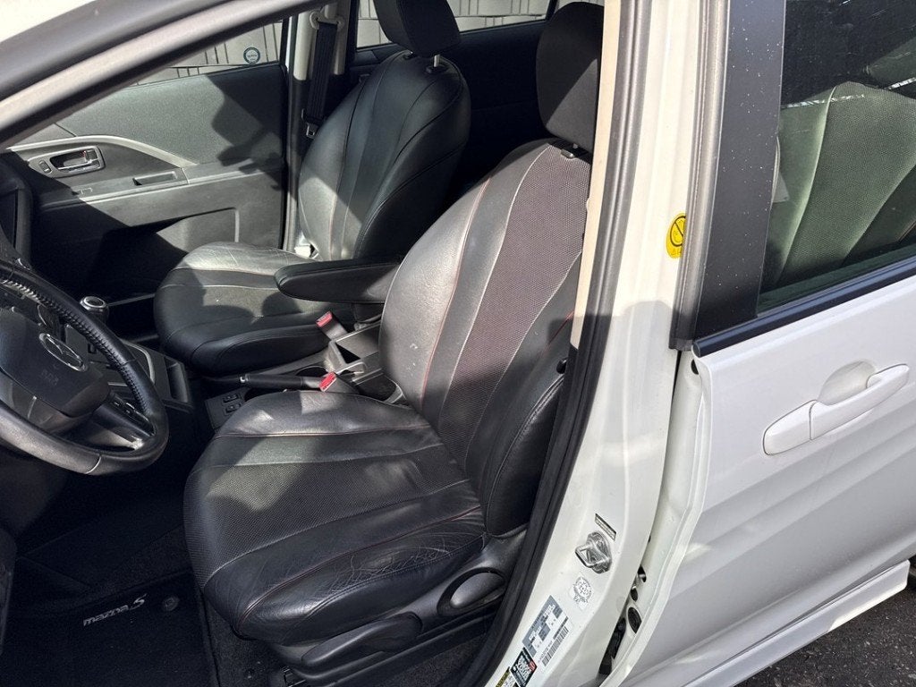 SIEGE AVANT GAUCHE ( CONDUCTEUR ) Mazda 2 (DE), Hitdorfer Straße 73
51371  Leverkusen, DE, Mazda, Utilisé, Info@mazda.de