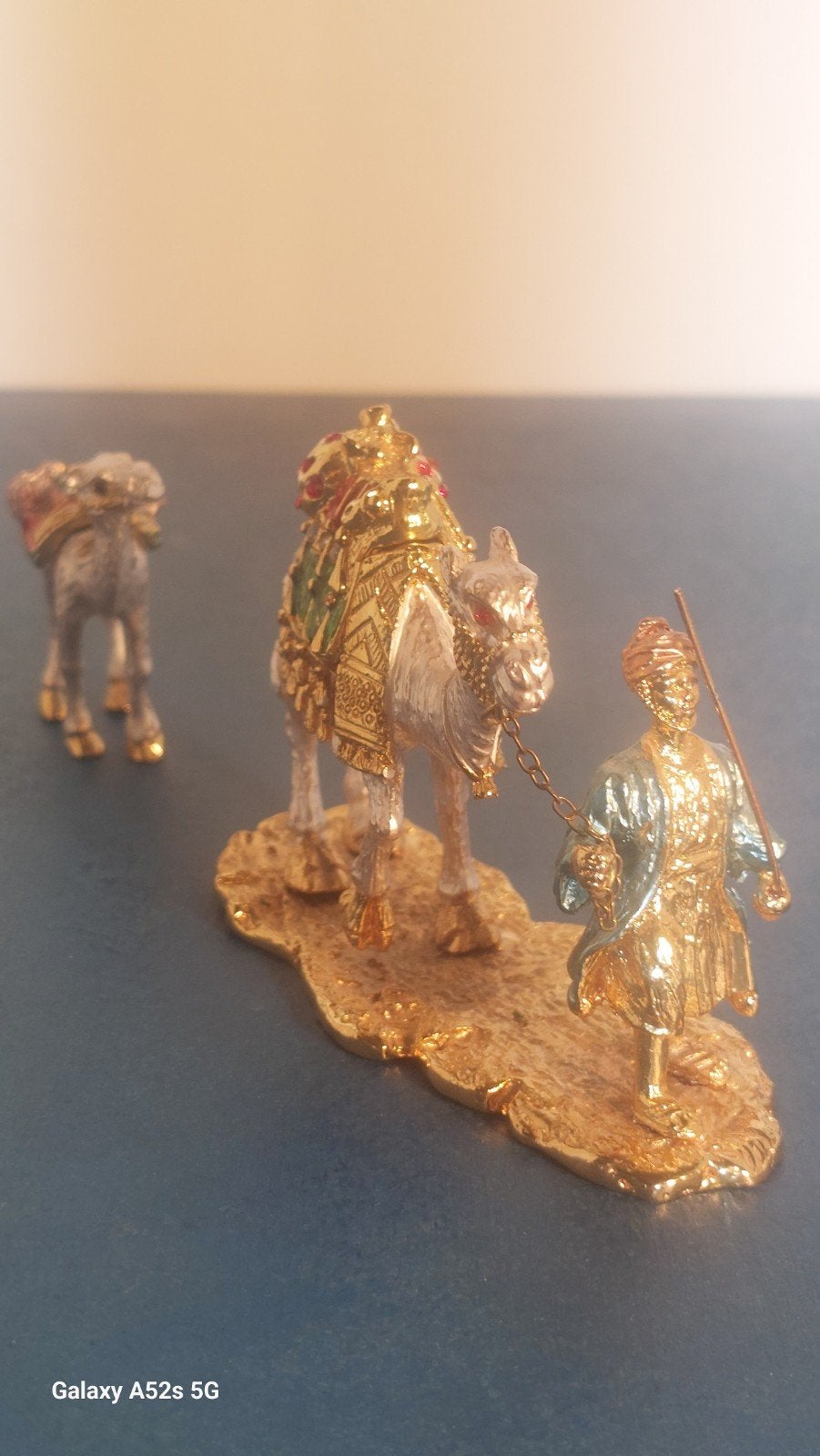 boîte à bijoux en forme de chameau émaillée., Peint, Enlèvement ou Envoi, Figurine(s), Comme neuf