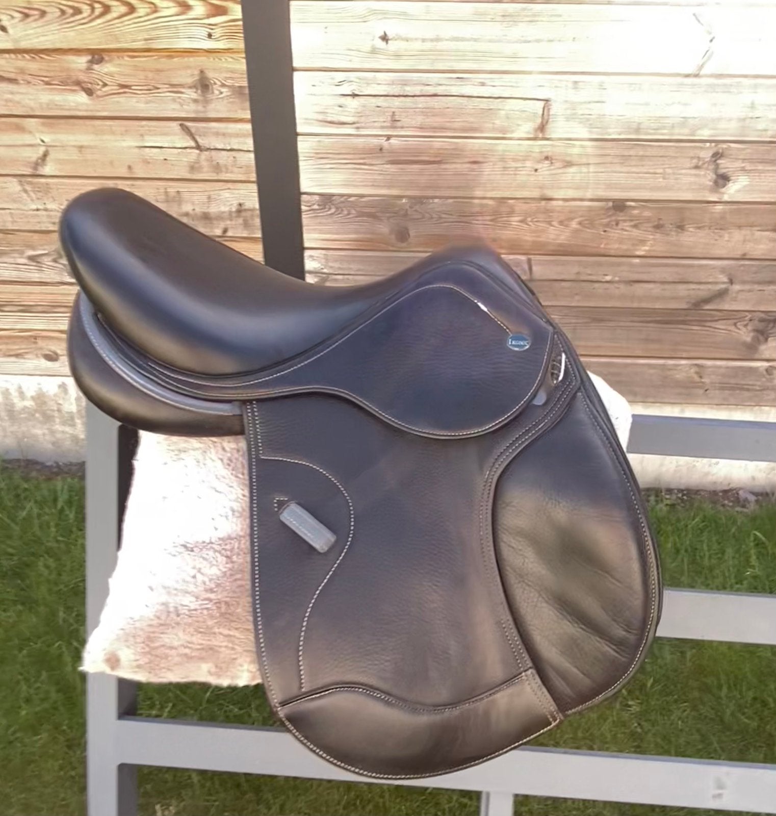 Ikonic light pony springzadel, Dieren en Toebehoren, Ophalen of Verzenden, Zo goed als nieuw, Springen