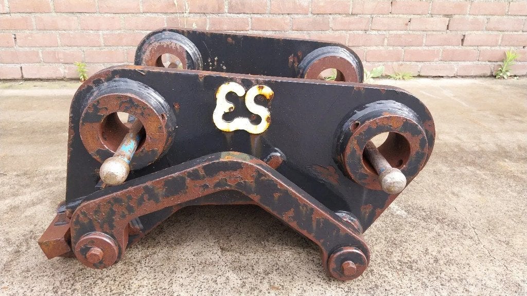 Eurosteel Mech CW40 coupler / 90/80mm pins / Liebherr 936 /, Zakelijke goederen