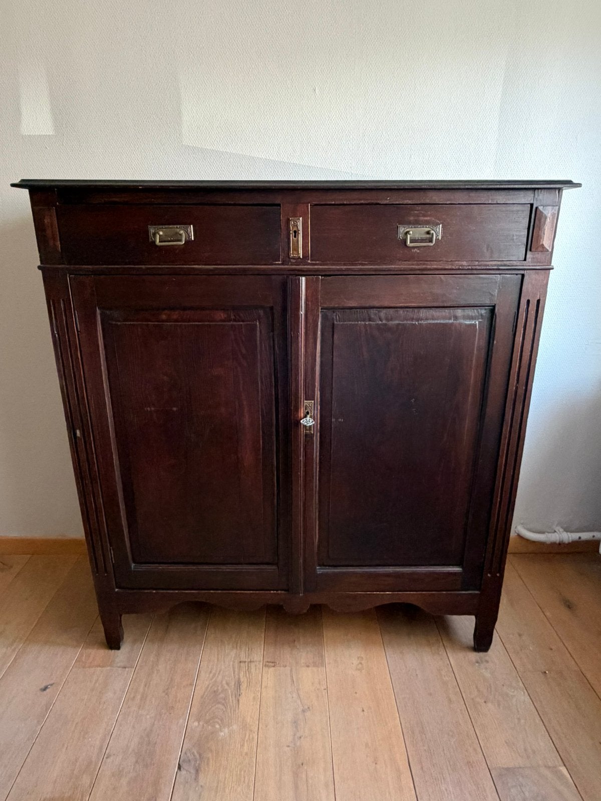 Elegante antieke halkast in massief hout, Antiek en Kunst, Ophalen