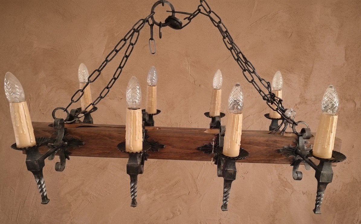 Superbe lustre rustique 8 lumières – Poutre bois & Fer forgé, Utilisé