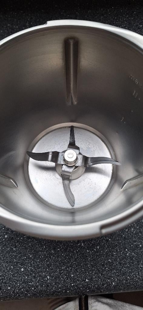 Thermomix TM6+ extra mengbeker + accessoires, Enlèvement, Utilisé