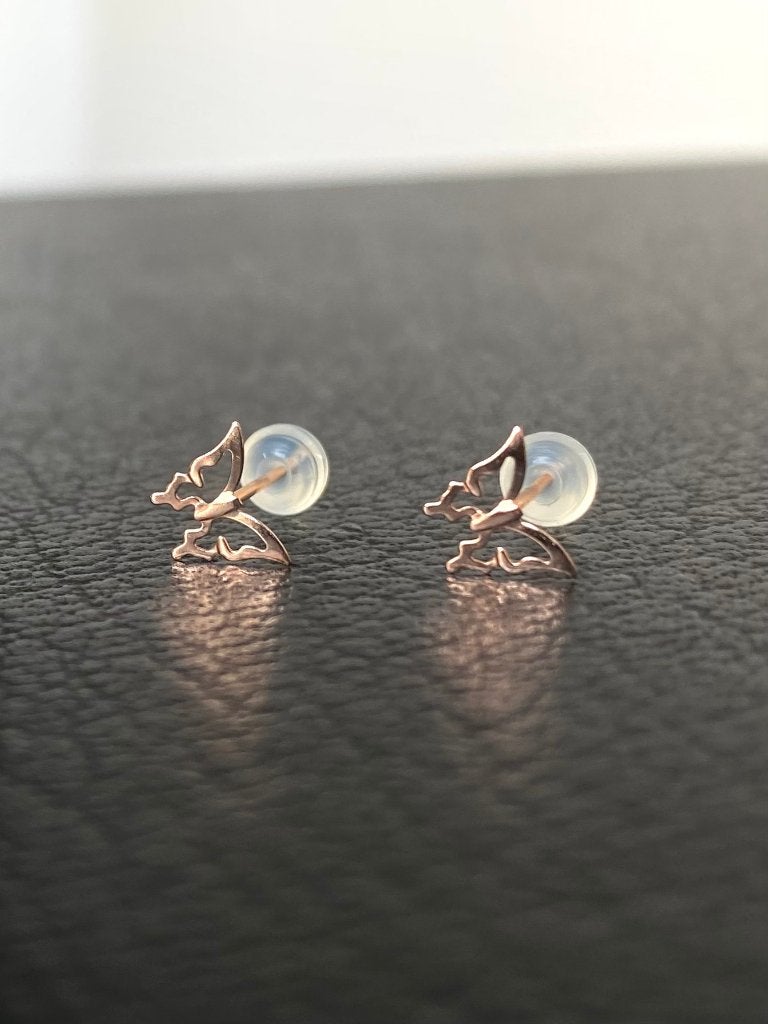 Vlinder oorbellen 10K roségoud, Handtassen en Accessoires, Oorbellen, Nieuw, Ophalen of Verzenden, Knopjes of Stekers, Goud