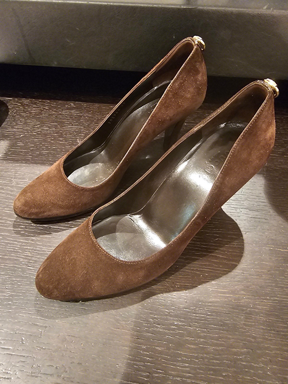 Escarpin Gucci Wedge 55 vernice nero w08 38c non porté, Gucci, Enlèvement ou Envoi, Neuf