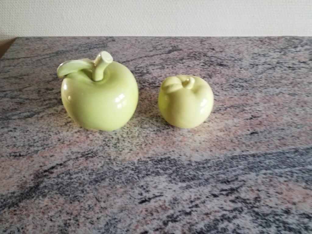 Keramische appels, Huis en Inrichting, Woonaccessoires | Overige, Ophalen of Verzenden, Zo goed als nieuw