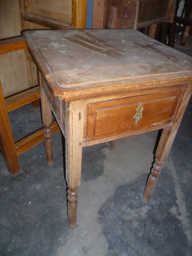 OUD  TAFELTJE MET LADE, Antiek en Kunst, Ophalen