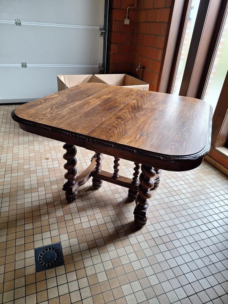 Verlengbare tafel met 6 stoelen, Ophalen