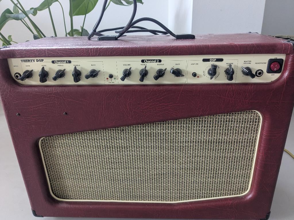 versterker  Thirty dsp   Cool, Ophalen, Gebruikt, Gitaar