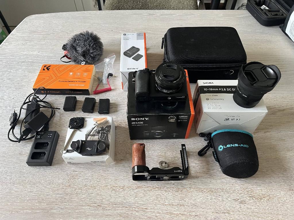 Sony Alpha 6400 Bundle + Sigma 10-18mm + extras, Enlèvement ou Envoi, Neuf, Accessoires