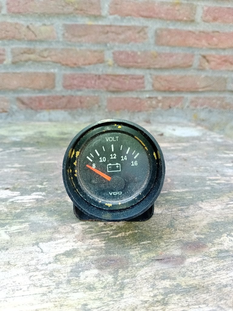 Voltmètre VDO, Enlèvement, Utilisé