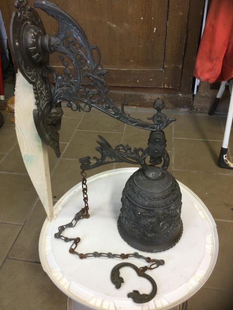 Antieke sierlijke deurbel in geel  koper, Antiek en Kunst, Ophalen, Koper