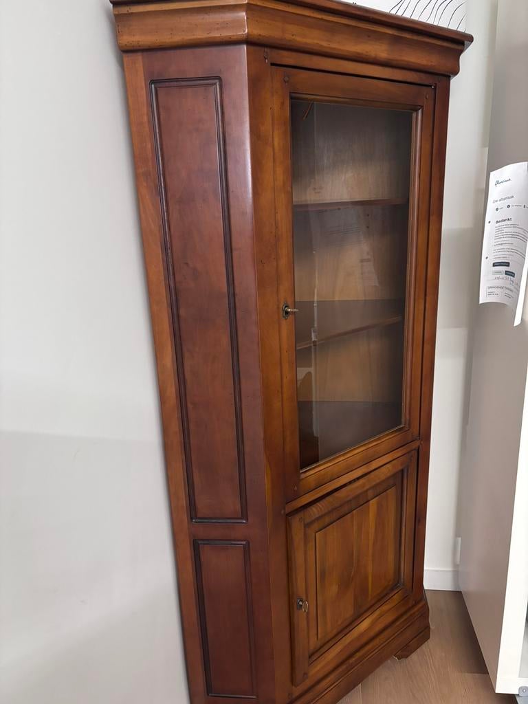 Hoekkastje - massief Kerselaar, Huis en Inrichting, Ophalen, Glas, Met deur(en), Klassiek
