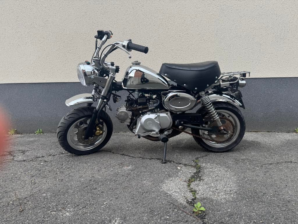 Zhenhua monkey dax - 50cc A-klasse, Fietsen en Brommers, Brommers | Overige merken, Ophalen, Gebruikt, Klasse A (25 km/u), 4 versnellingen