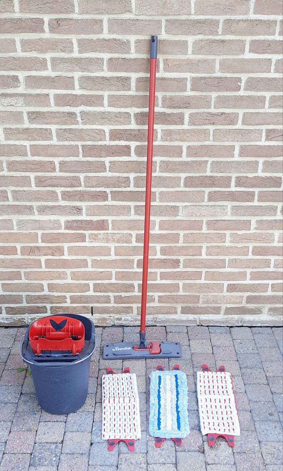 Vileda dweilset, Maison & Meubles, Produits de nettoyage, Enlèvement, Seau, Bac ou Chariot à balais
