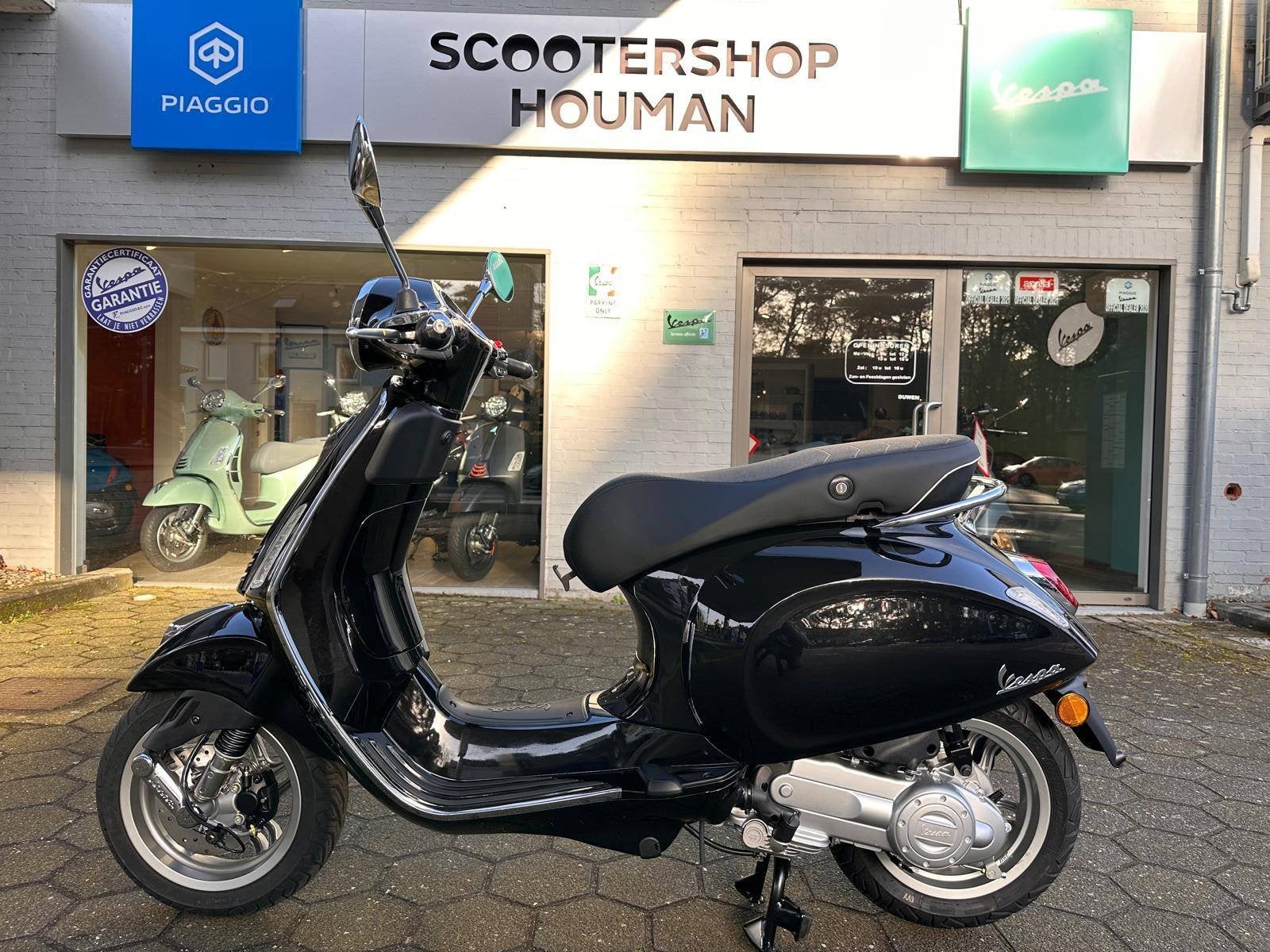 Vespa Primavera 50cc 45Km/h Nero Convinto (nr.23), Fietsen en Brommers, Nieuw, Benzine, 50 cc, Overige modellen