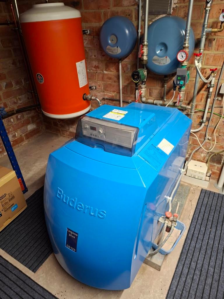 Buderus Gb 125-30 mazout condenserendeketel, Ophalen, Zo goed als nieuw, Cv-ketel of Combi-ketel