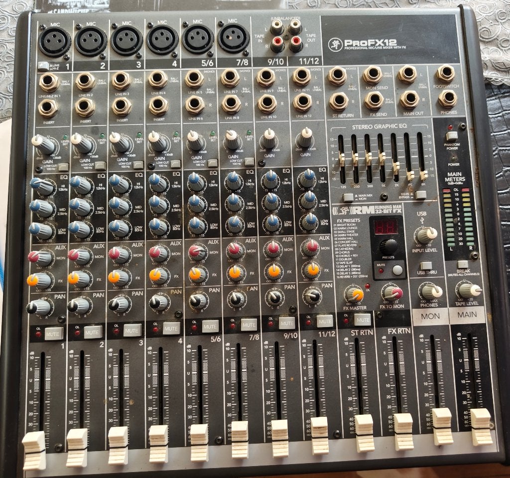 Mackie pro fx12, Musique & Instruments, Enlèvement, Comme neuf, Entrée micro