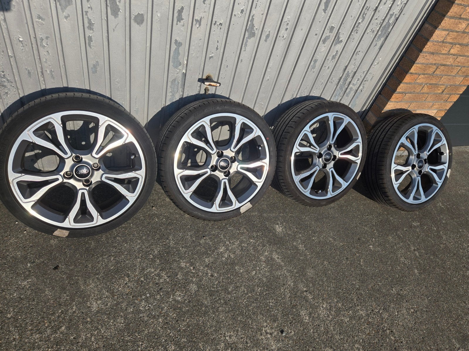 Voor ford model 4 bouten 18 inc, Ophalen, 18 inch, Gebruikt, Band(en)