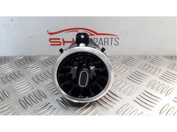 Luchtrooster Dashboard van een Mercedes A-Klasse, Gebruikt, -, Ophalen of Verzenden, -