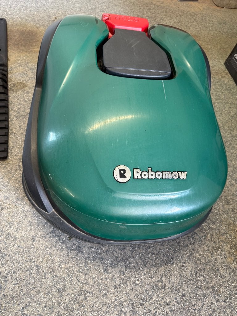 Robomow rk1000 encore 2 ans garantie, Comme neuf, Robomow, 20 à 25 cm, Enlèvement