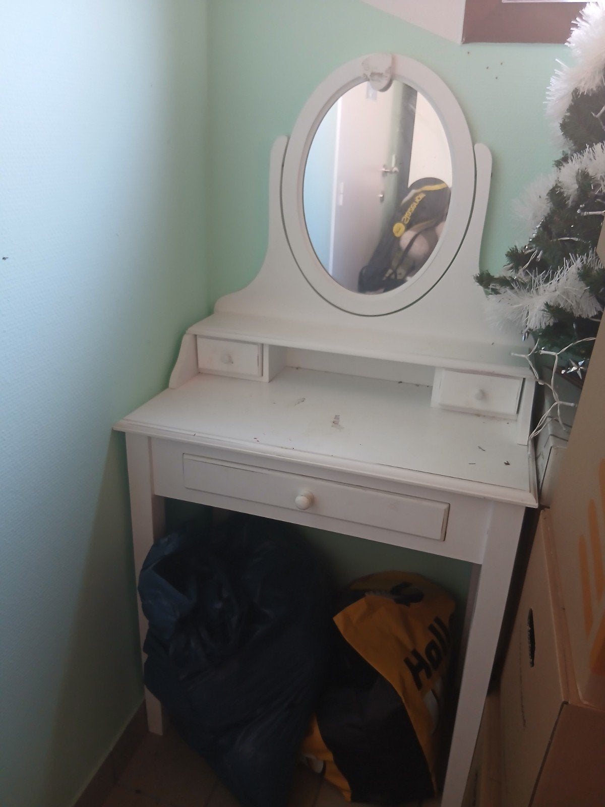 Makeup tafel met spiegel, Enlèvement