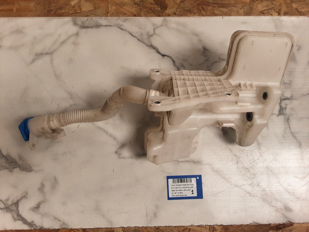 LAVE-GLACE RESERVOIR AVANT Tiguan (5N1 / 2) (5NA955449), Autos : Pièces & Accessoires, Volkswagen, Mevr. I. Hauben, Utilisé, Rue de l'Espoir 34 34
4030  GRIVEGNÉE, BE